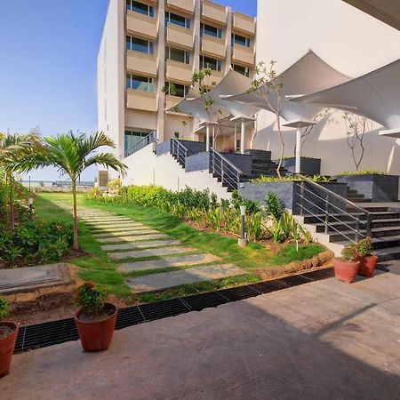 Regenta Central Hestia Dahej Esterno foto
