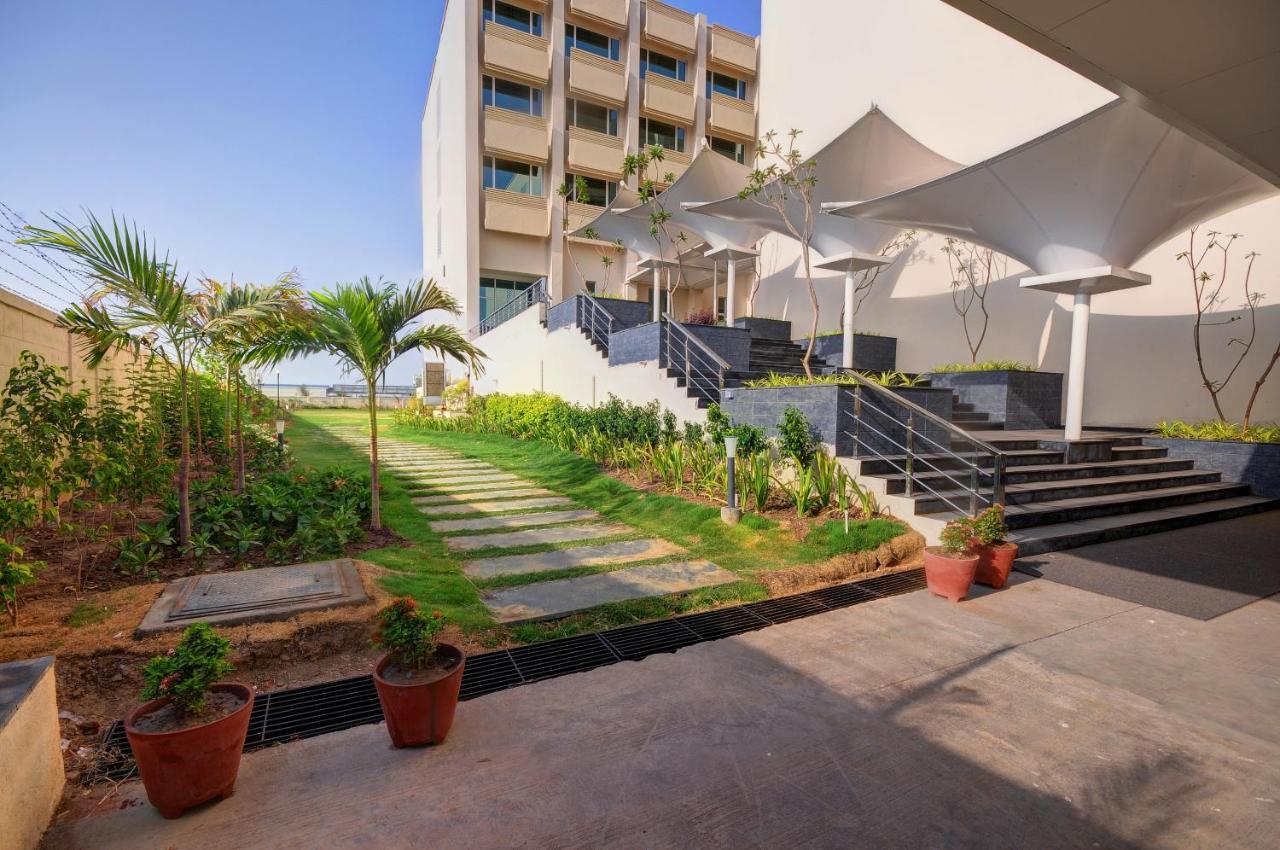 Regenta Central Hestia Dahej Esterno foto