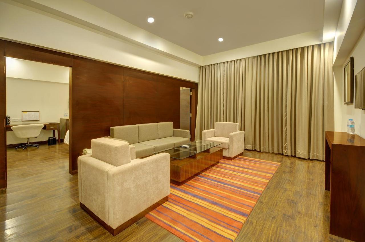 Regenta Central Hestia Dahej Esterno foto
